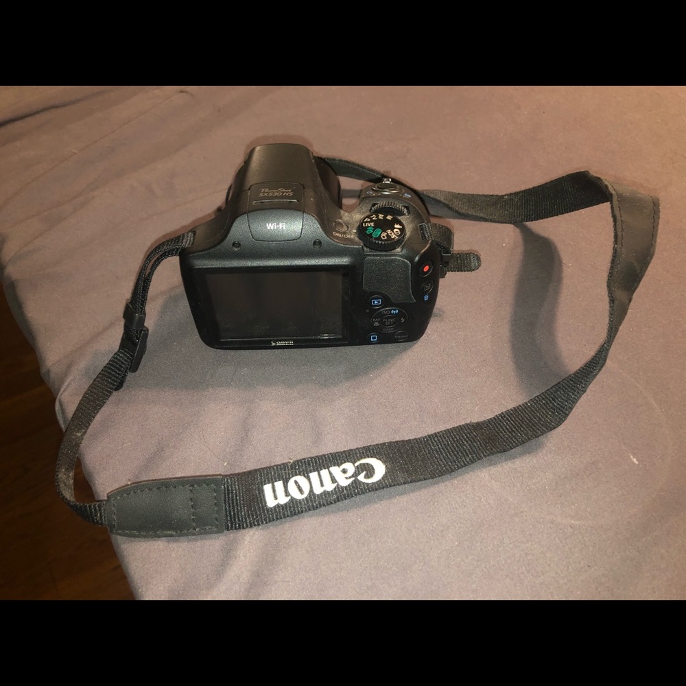 Canon Camera! - Picture 4 of 4